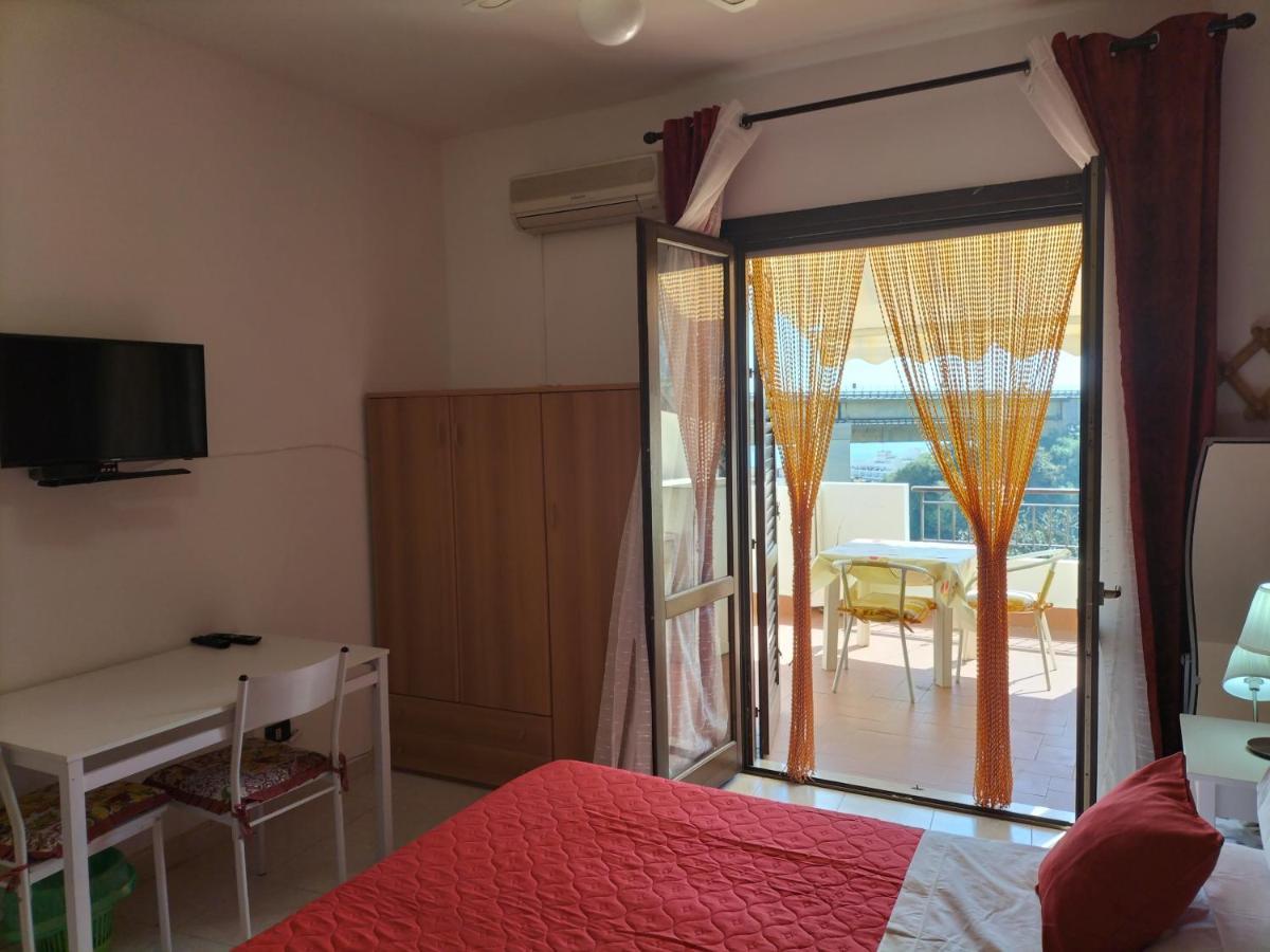 Casa Vacanza Da Rosa Letojanni Luaran gambar