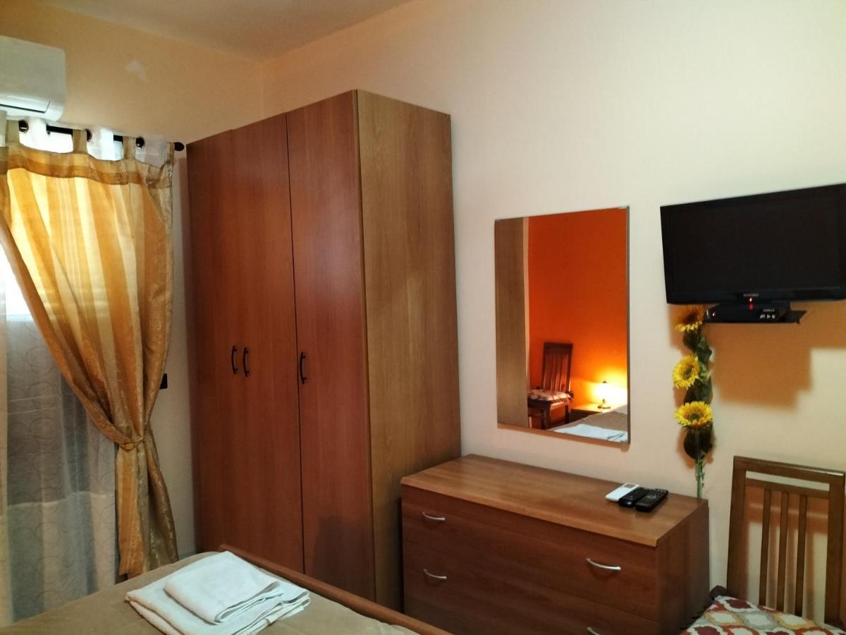 Casa Vacanza Da Rosa Letojanni Luaran gambar