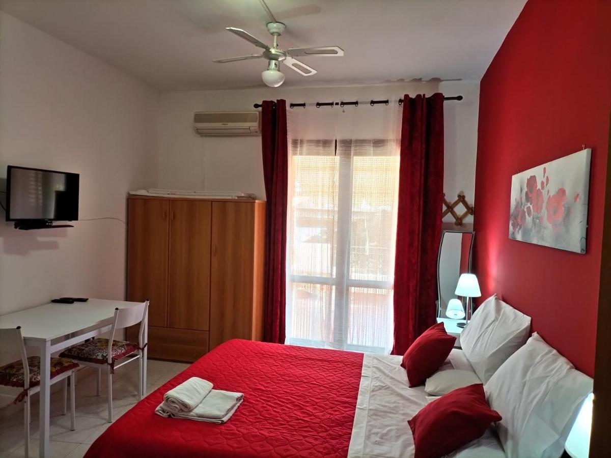 Casa Vacanza Da Rosa Letojanni Luaran gambar
