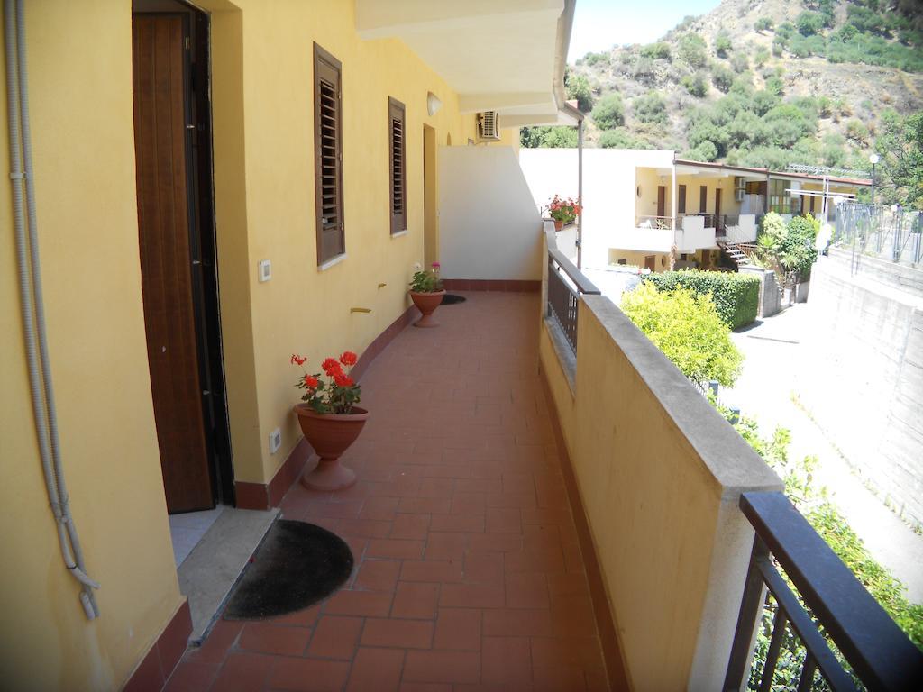 Casa Vacanza Da Rosa Letojanni Luaran gambar