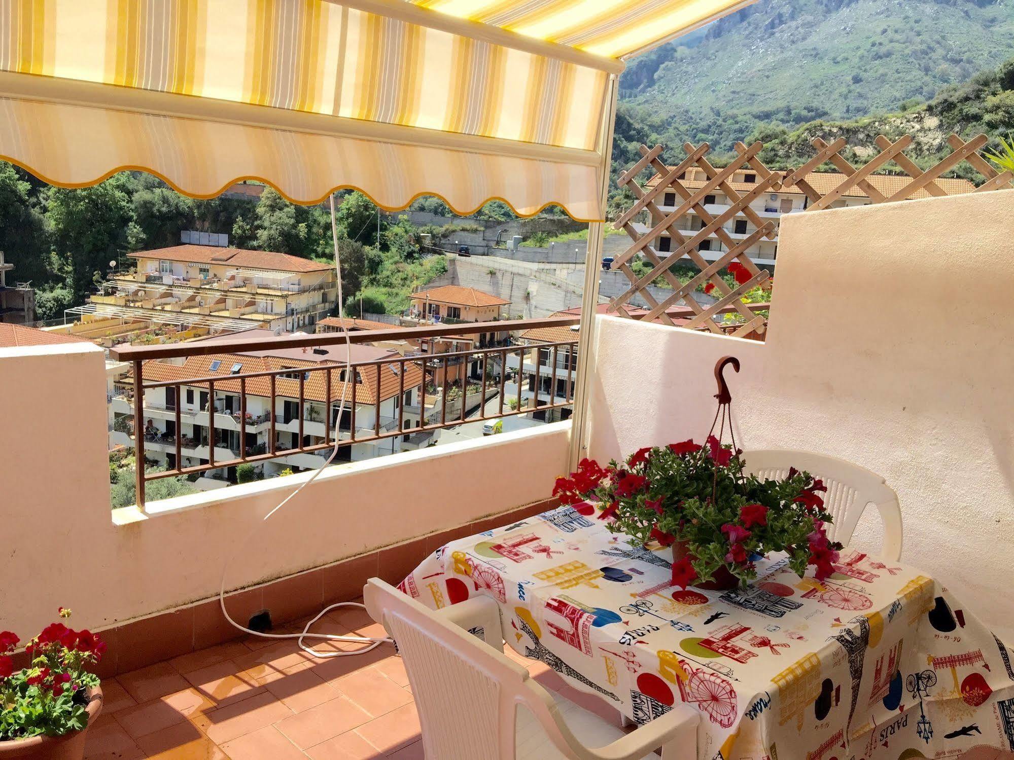 Casa Vacanza Da Rosa Letojanni Luaran gambar