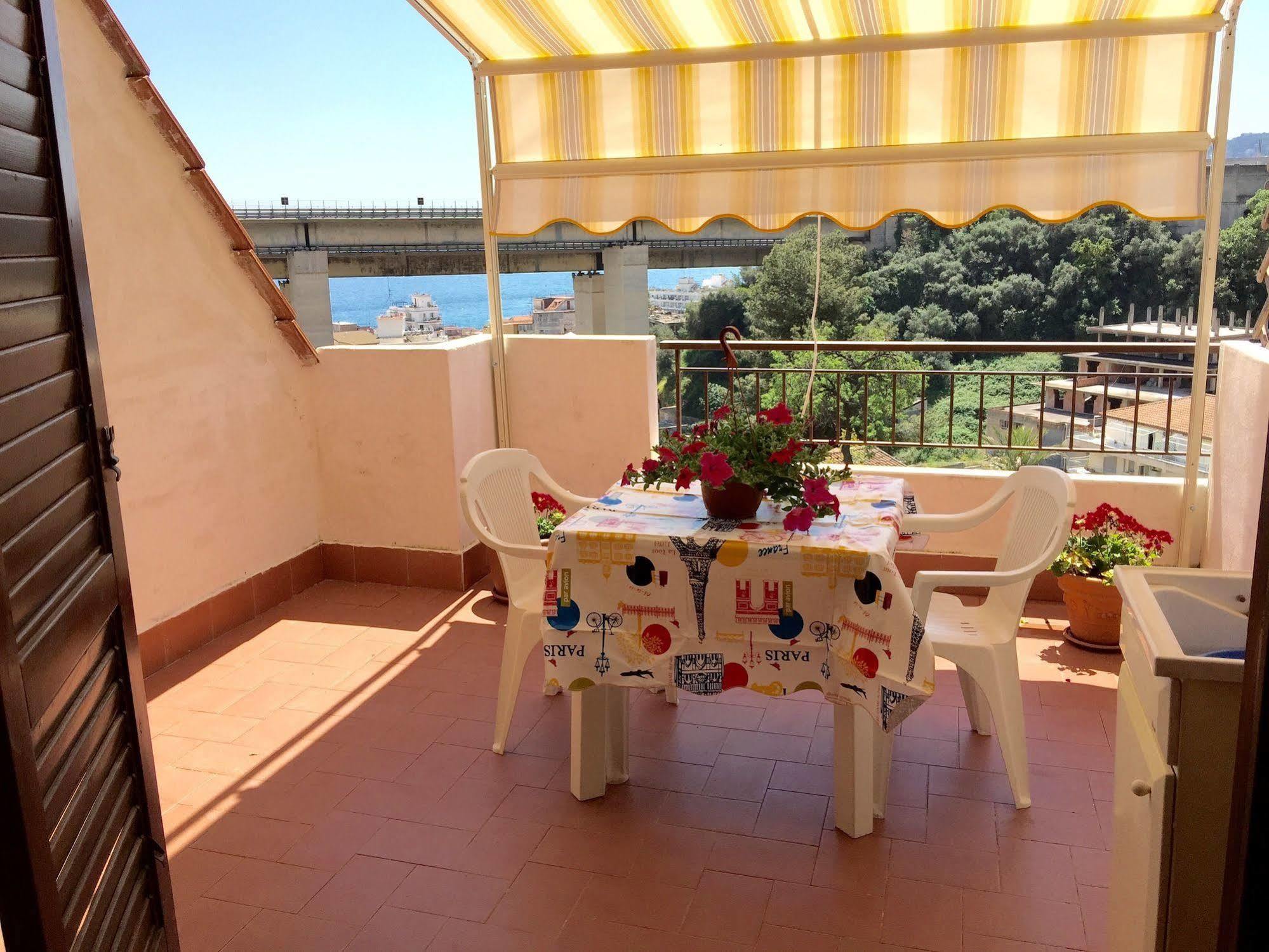 Casa Vacanza Da Rosa Letojanni Luaran gambar