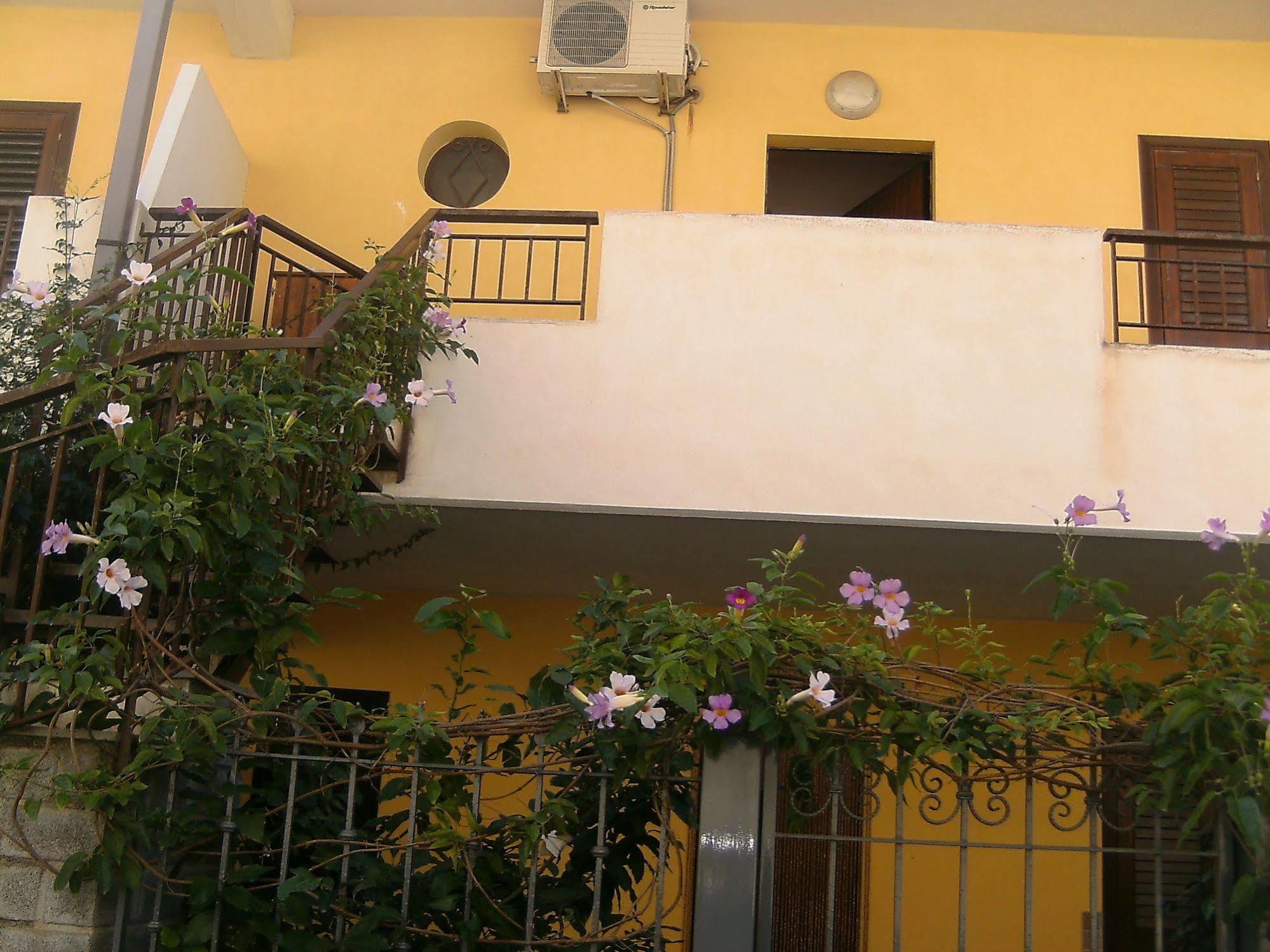 Casa Vacanza Da Rosa Letojanni Luaran gambar