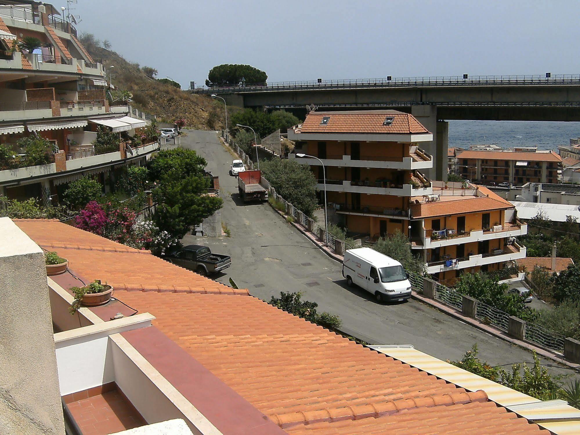 Casa Vacanza Da Rosa Letojanni Luaran gambar
